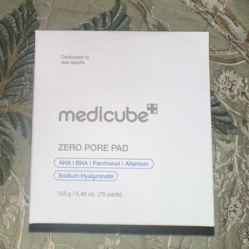 Medicube Zero Pore Pad - White